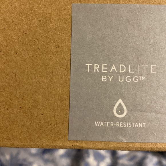 NWB Ugg 5 water resistant soles, sparkling buckle firm - Picture 8 of 8